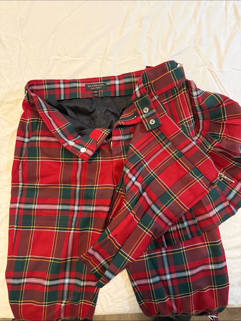 Burberry Red Green Plaid Skort-Legging - Picture 3 of 7